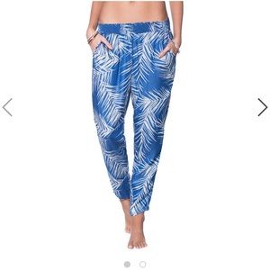 Maaji jogger casual beach wear coconut water